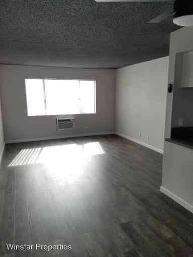 Primary Photo - 3210 Andrita St