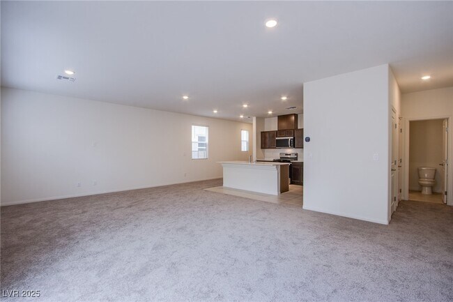 Building Photo - 6609 Tumoulin St