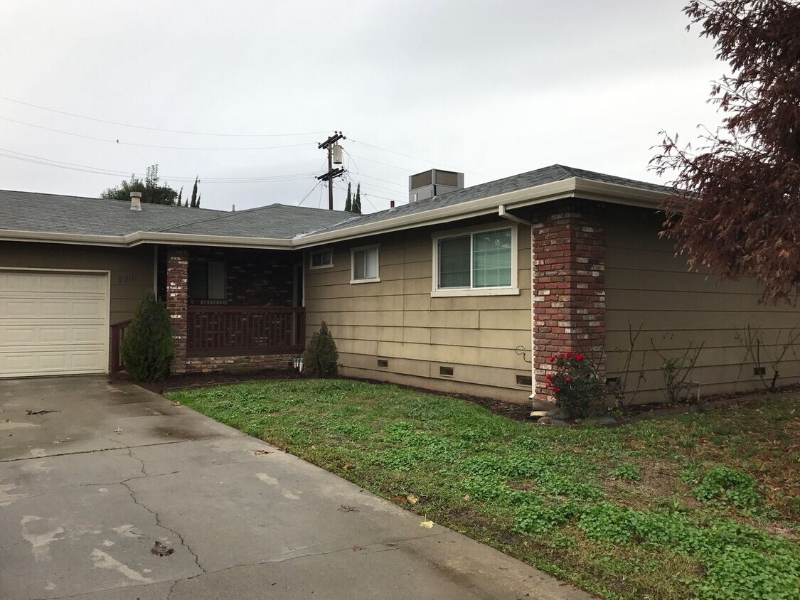Primary Photo - 3 bed/2 ba house - E Marysville
