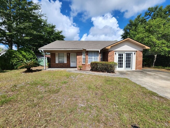 Building Photo - 1102 Tomahawk Trail