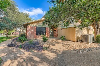 Building Photo - 9507 Quail Village Ln
