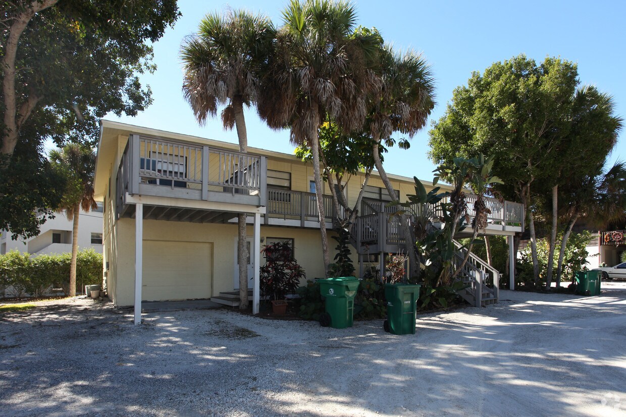 5039 N Beach Rd, Englewood, FL 34223 Apartments in Englewood, FL