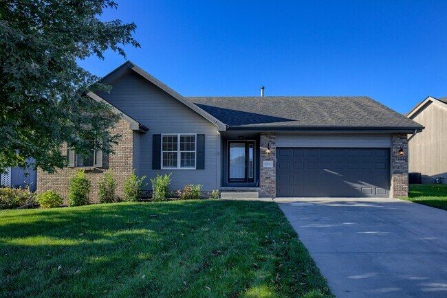 Foto del edificio - Must See 3 Bedroom Close to Village Pointe!!