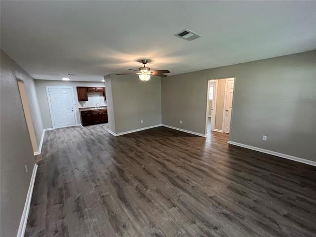 Foto del edificio - 9724 Faircloud Dr
