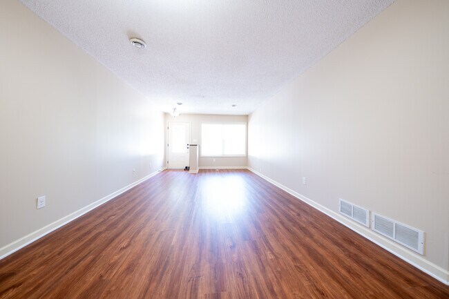 Foto del edificio - 2113 Cedar Grove Trail