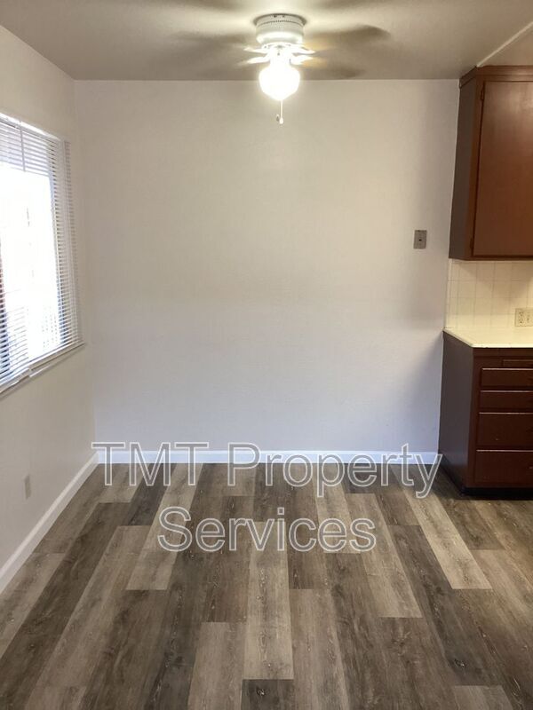 Building Photo - 1728 Richmond St