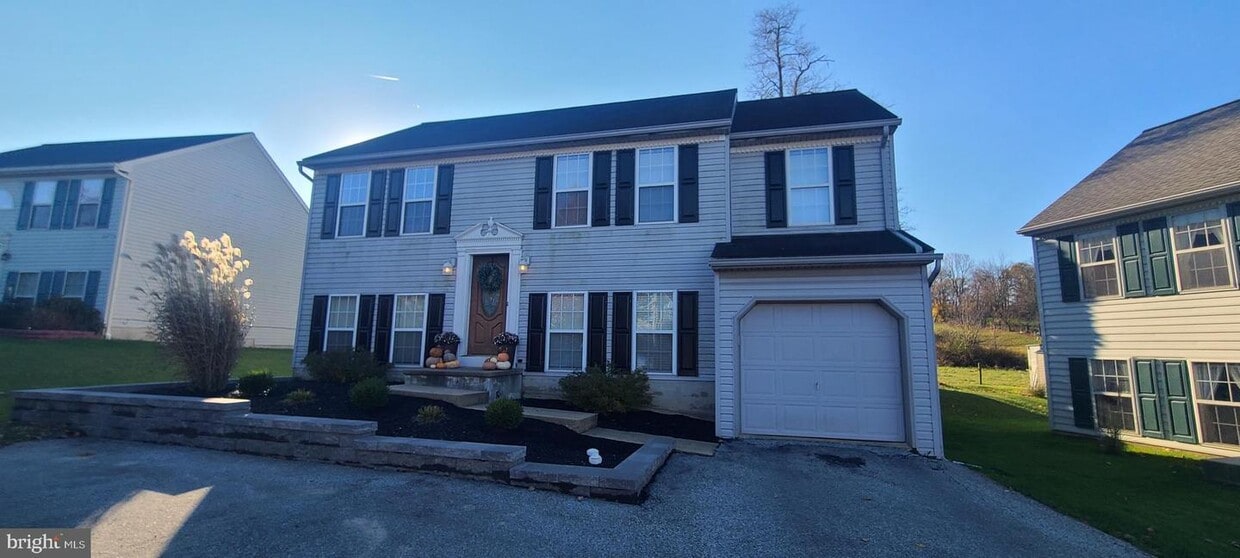 260 S Lime St, Quarryville, PA 17566 House Rental in Quarryville, PA