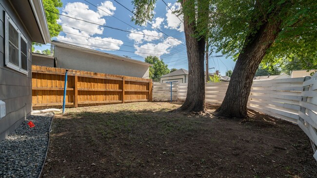 Building Photo - Charming cottage in downtown Colorado Springs