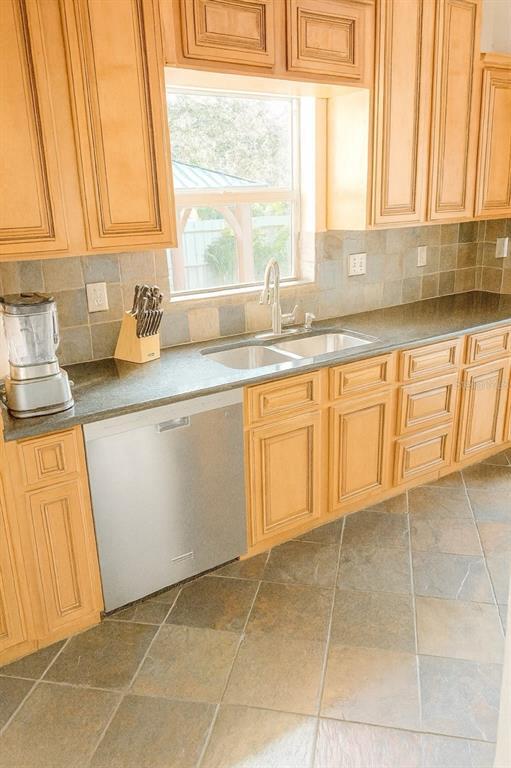 Building Photo - 4760 4th Ave N