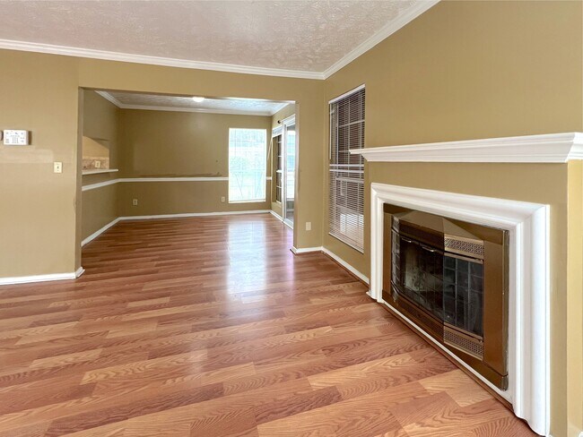 Foto del edificio - 790 Hampton Hill Ct
