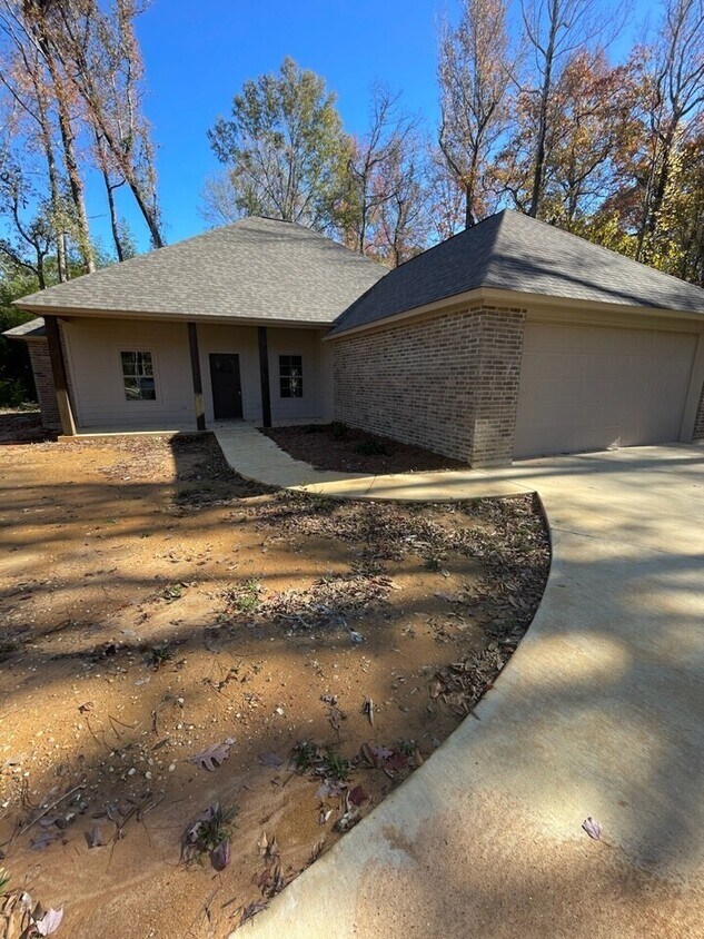 Primary Photo - 147 Archie Dr