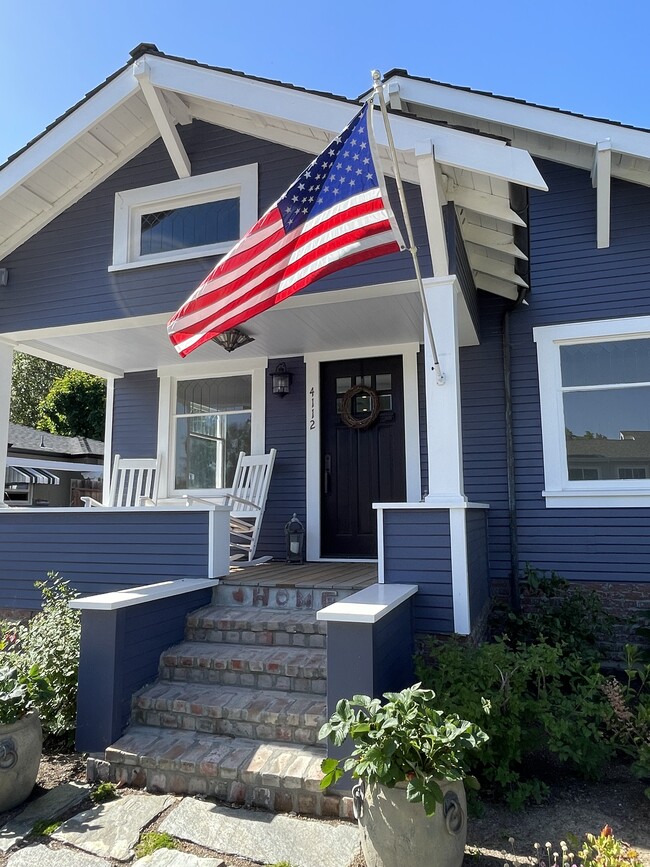 Building Photo - 4112 Stanley Blvd