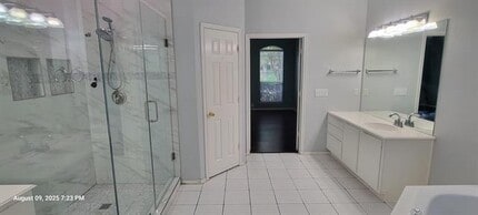 Building Photo - 2328 Hunters Run Dr