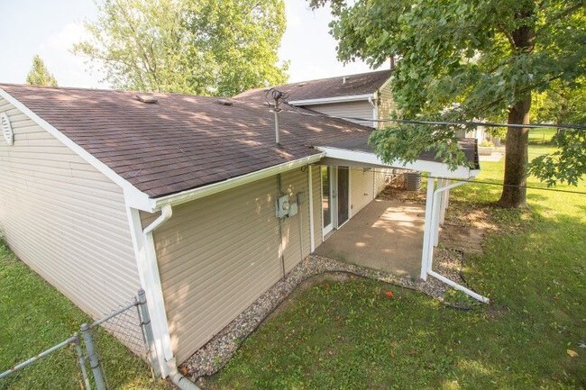 Building Photo - 1314 Fairview Dr