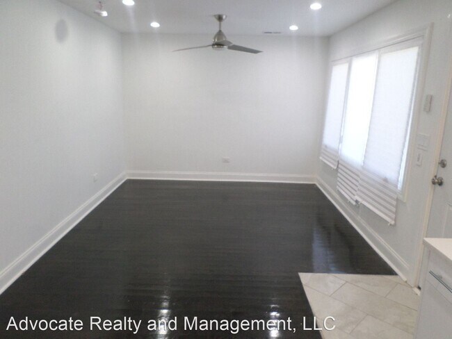 Foto del edificio - 3 br, 1 bath House - 14730 Honore Avenue