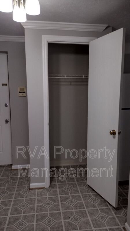 Foto del edificio - 7701 O'Keith Ct