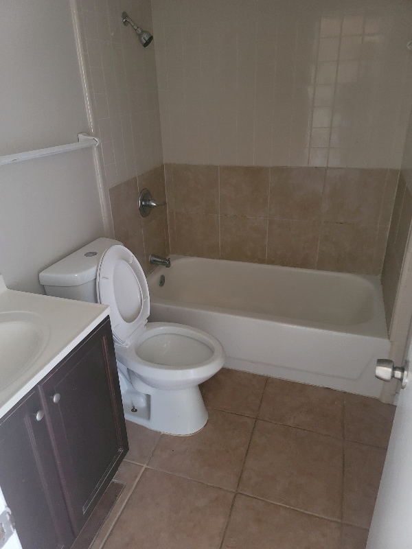 Foto del edificio - 3707 Griffin Dr