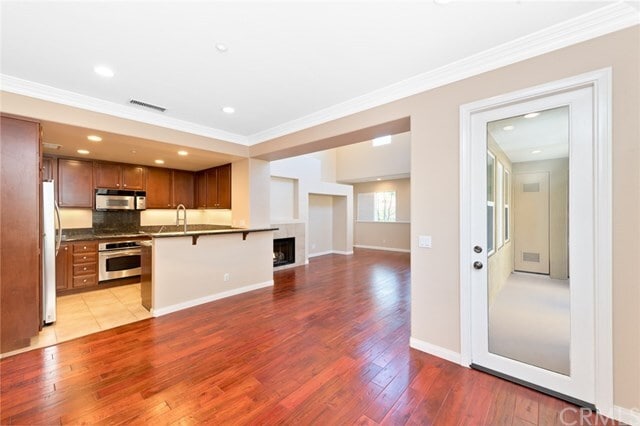 Building Photo - 219 Lonetree