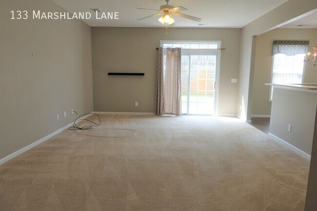 Foto del edificio - 133 Marshland Ln
