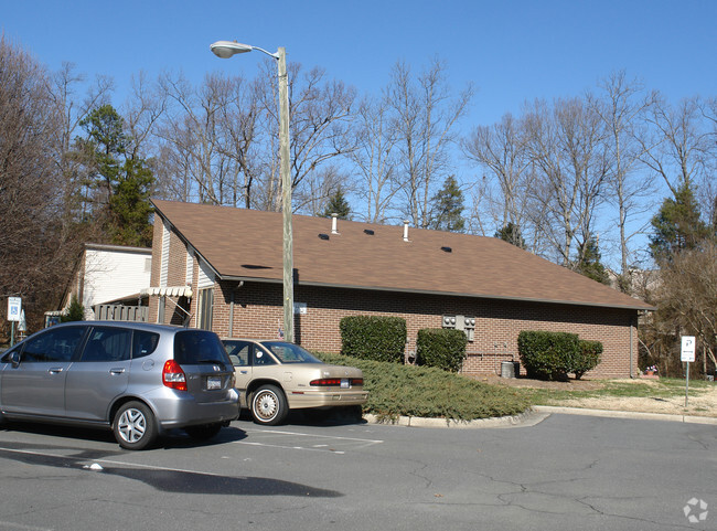 Building Photo - Montclair Apartments