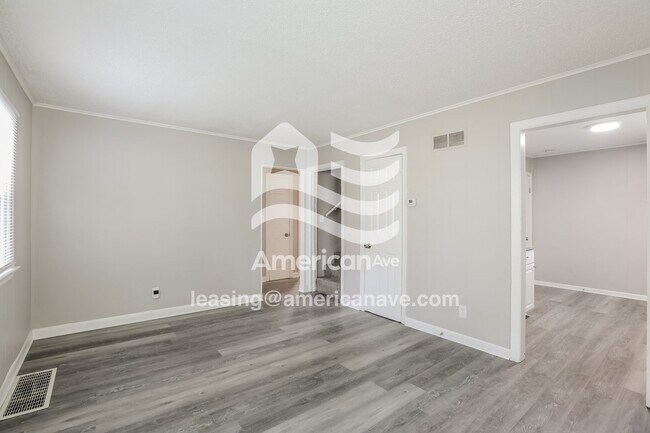 Foto del edificio - 4412 Myrtle Ave