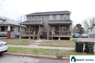 Building Photo - 805 Charleston St