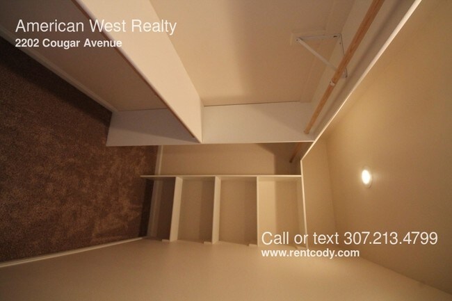 Building Photo - 2202 Cougar Ave