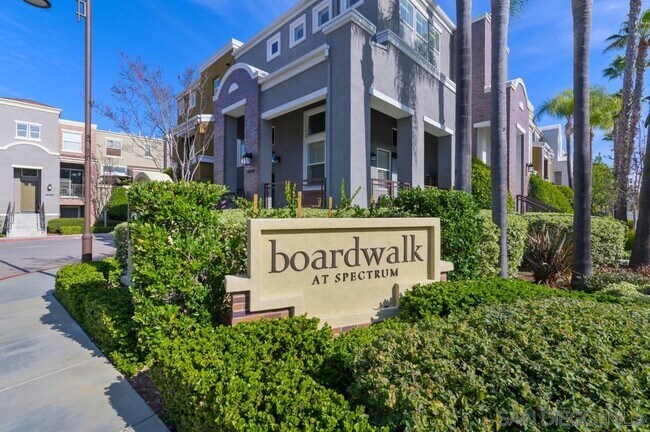 Foto del edificio - 4873 Haight Terrace