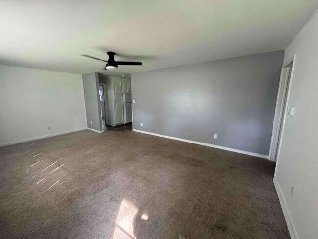 Building Photo - 992 Hermosa Ave