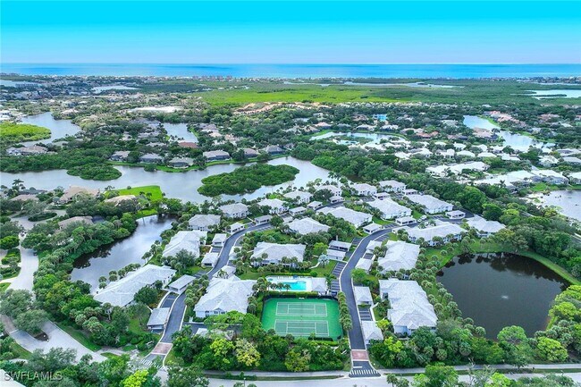 Foto del edificio - 4251 Lake Forest Dr