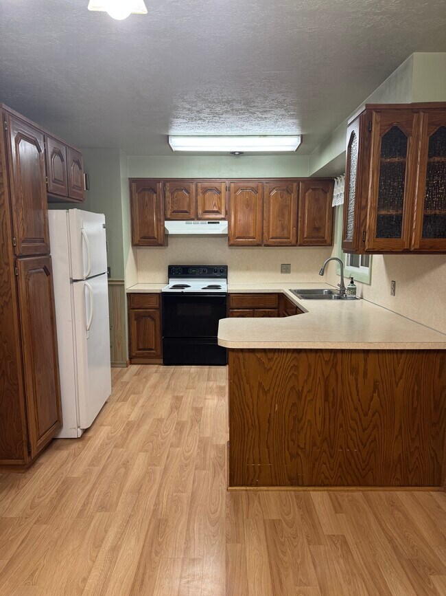 Foto del edificio - 605 Van Buren Ave