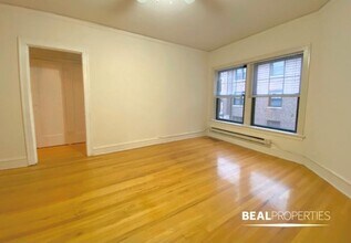 Building Photo - 1317 Oak Ave