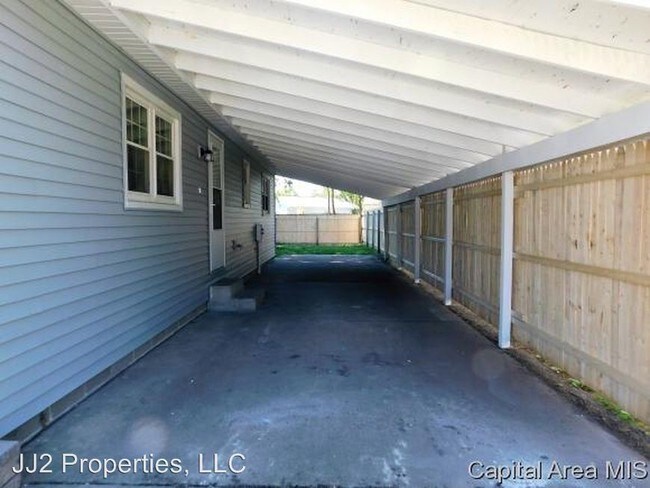 Building Photo - 3024 Shadowfax Dr