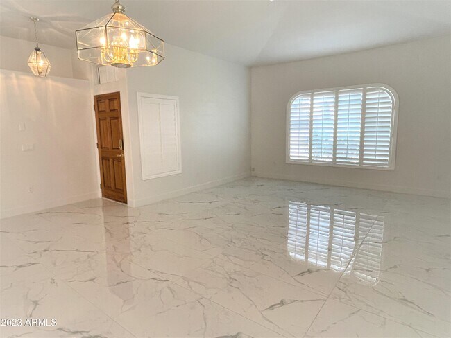 Foto del edificio - 4115 W Laredo St