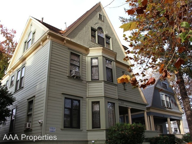 Building Photo - 512 W 3rd St