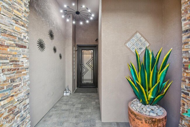 Foto del edificio - 4629 E Red Bird Rd