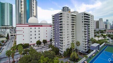 Building Photo - 850 N Miami Ave