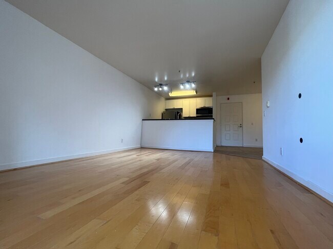 Foto del edificio - 6400 Christie Ave