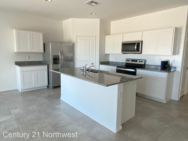 Building Photo - 4 br, 2 bath House - 1164 W Del Monte Pl