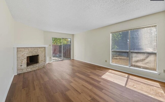 Building Photo - 4813 Yucca Hill Dr