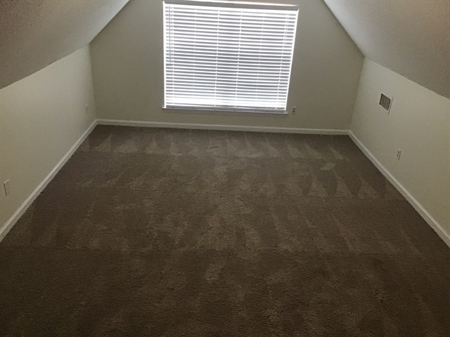 Building Photo - 6632 Shadyview Dr