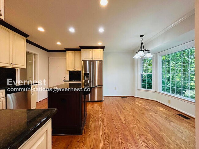 Foto del edificio - 4669 Timber Ridge Dr