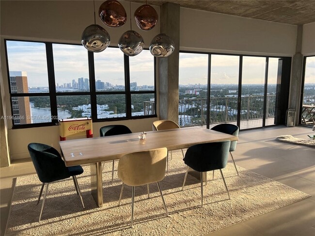 Building Photo - 780 NE 69th St