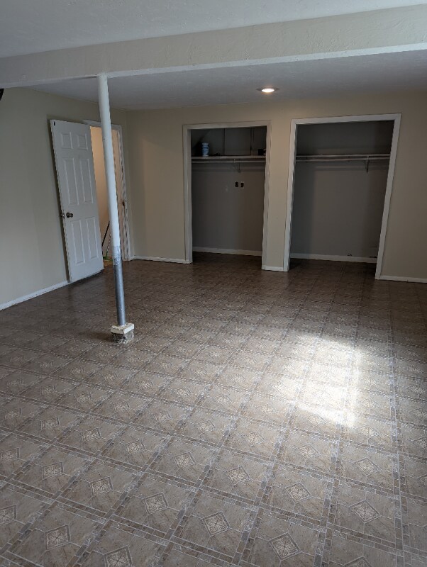 Foto principal - 106 E 1st S