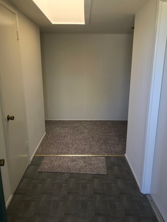 Foto del edificio - 9134 Cockatoo Ave