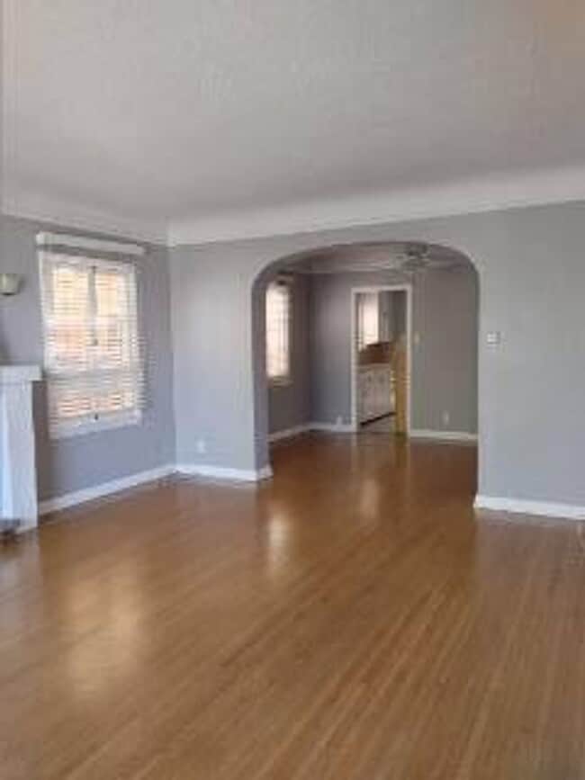 Building Photo - 169