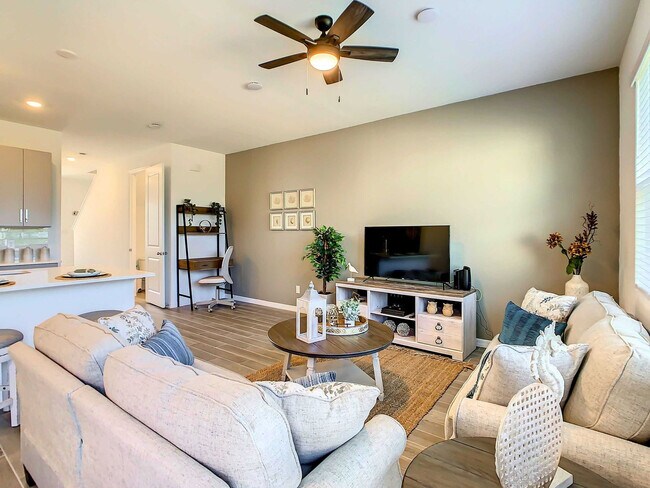 Building Photo - 820 Longboat Dr