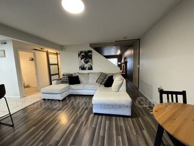 Foto del edificio - 1935 Chevy Dr