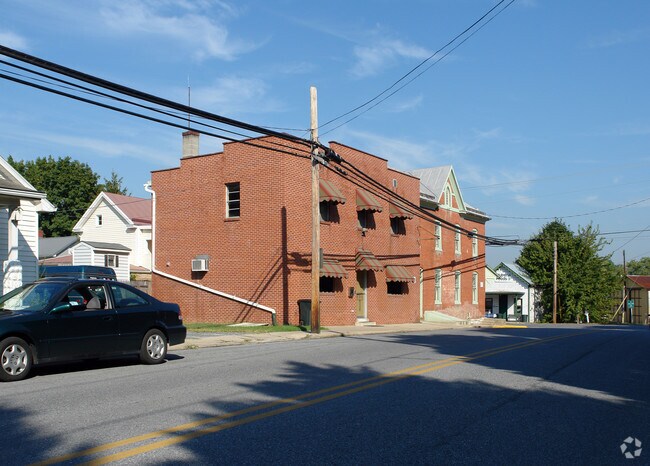 Foto del edificio - 55 Maple Ave
