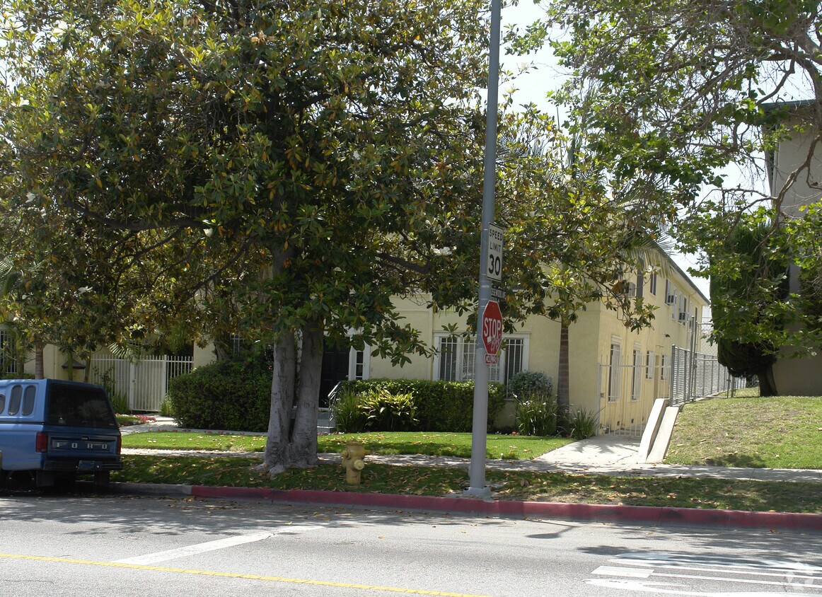 Primary Photo - 427-437 N Van Ness Ave